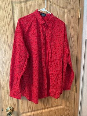 Liz Thomas Red and Black Floral Button-Down Shirt
